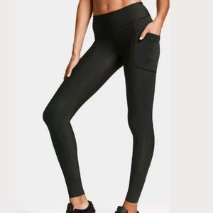 Victoria’s Secret knockout leggings NWT